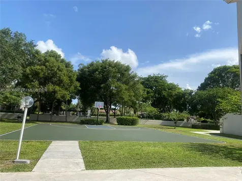 514 Gardens Drive Pompano Beach FL 33069