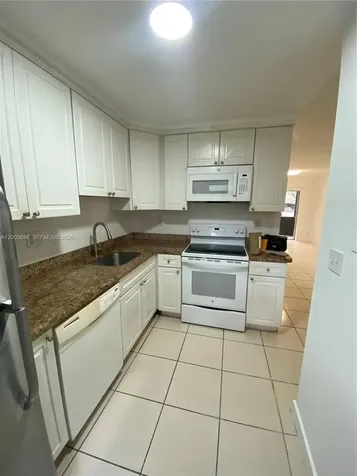 514 Gardens Drive Pompano Beach FL 33069