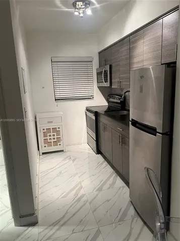 1611 West Avenue Miami Beach FL 33139