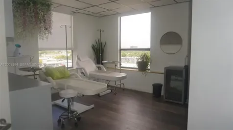 1250 E Hallandale Beach Boulevard Hallandale Beach FL 33009