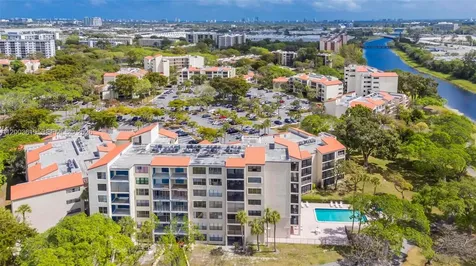2322 S Cypress Bend Drive Pompano Beach FL 33069