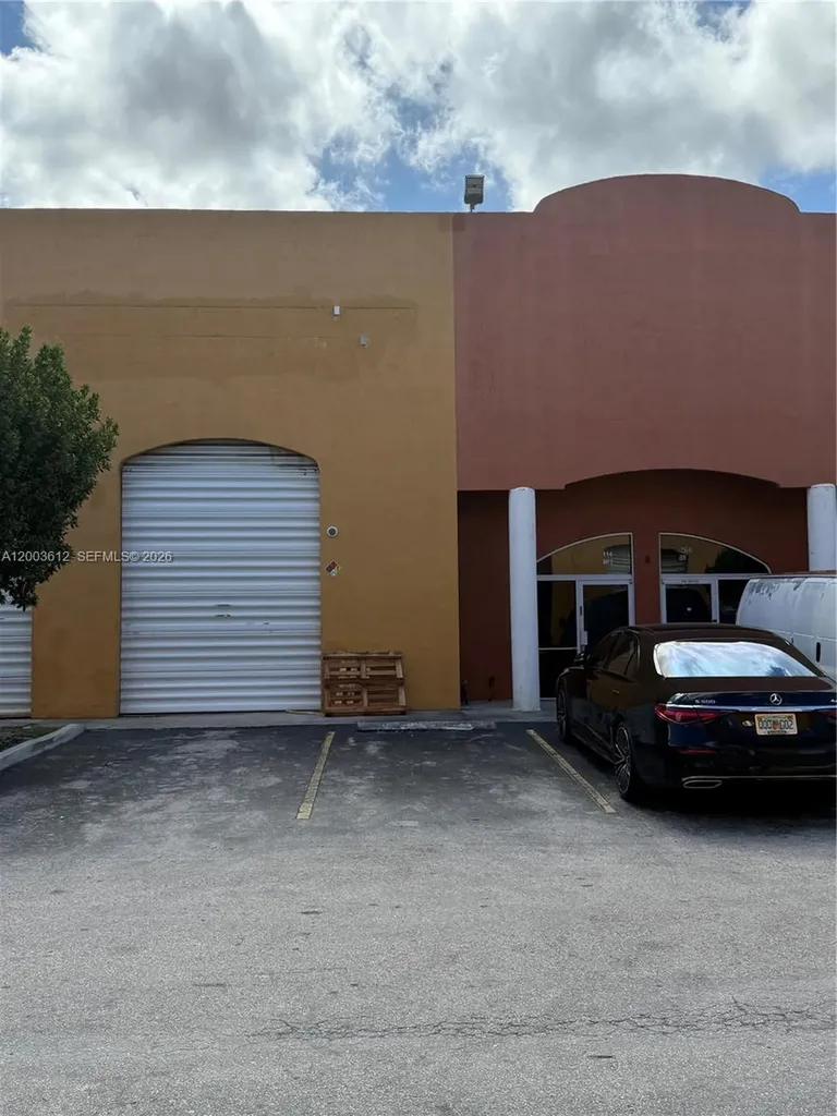 2954 W 84th Street Hialeah FL 33018