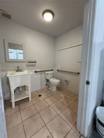 2954 W 84th Street Hialeah FL 33018