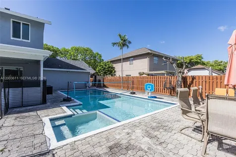 7941 NW 3rd Place Plantation FL 33324