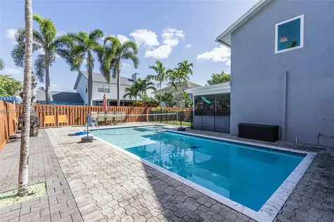 7941 NW 3rd Place Plantation FL 33324
