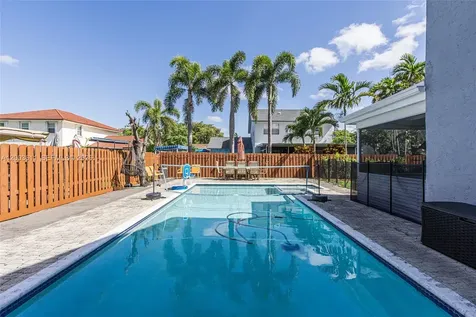 7941 NW 3rd Place Plantation FL 33324