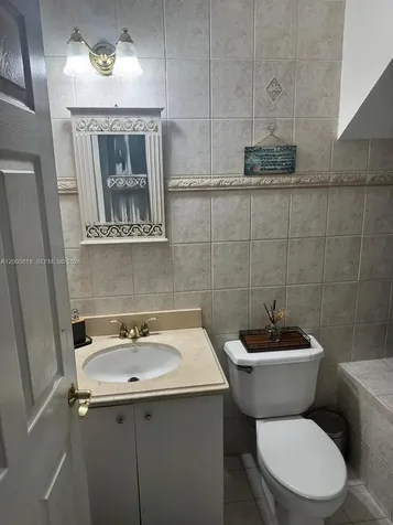 6763 NW 182nd Street Hialeah FL 33015