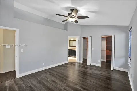 245 NW 207th Terrace Pembroke Pines FL 33029
