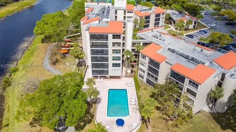 2322 S Cypress Bend Drive Pompano Beach FL 33069