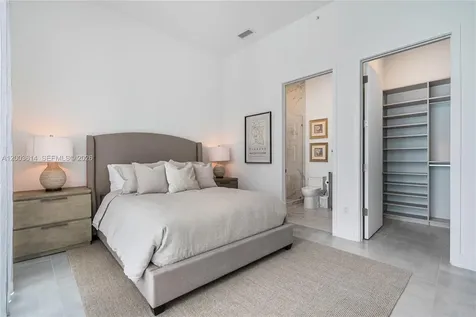 17550 Collins Avenue Sunny Isles Beach FL 33160
