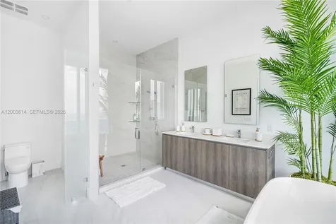 17550 Collins Avenue Sunny Isles Beach FL 33160