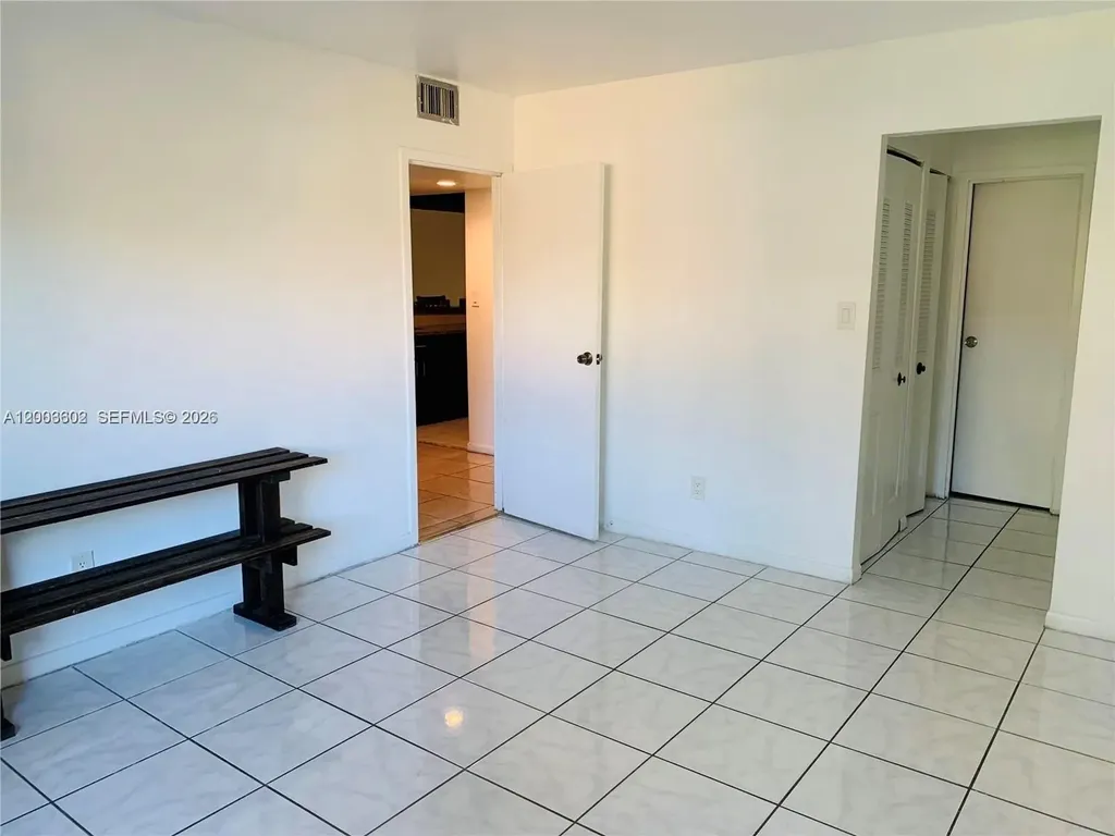 5855 Washington Street Hollywood FL 33023