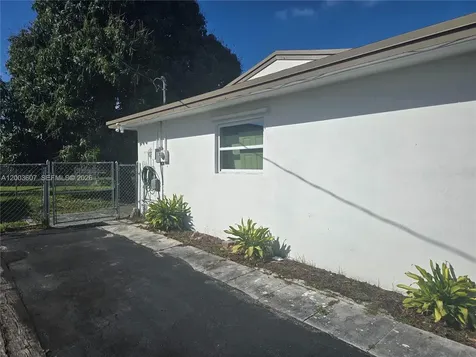 3531 NW 26th Street Lauderdale Lakes FL 33311