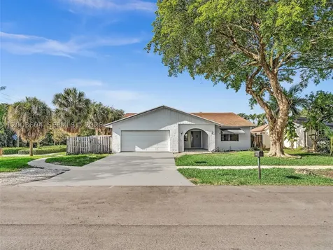 Dania Beach FL 33004