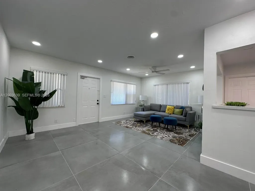 1628 NW 8th Avenue Fort Lauderdale FL 33311