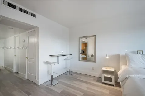 100 Lincoln Road Miami Beach FL 33139