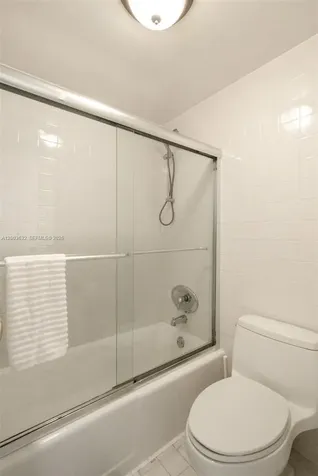 100 Lincoln Road Miami Beach FL 33139