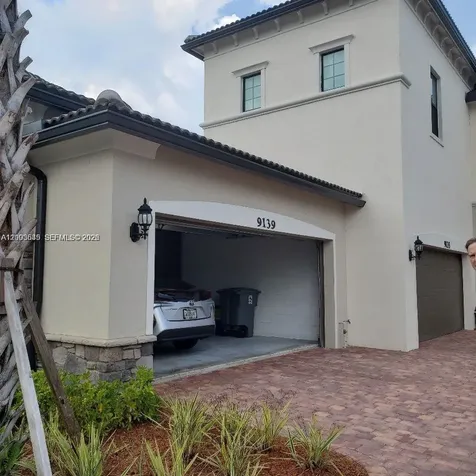 9139 Passiflora Boca Raton FL 33428