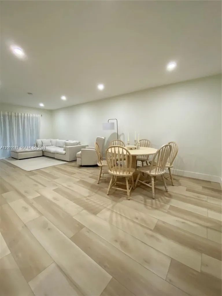 1200 Tallwood Avenue Hollywood FL 33021