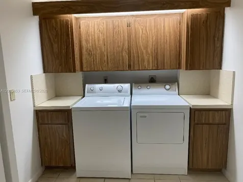 1701 Whitehall Drive Davie FL 33324