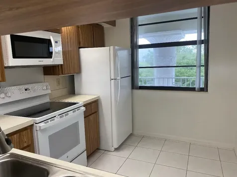 1701 Whitehall Drive Davie FL 33324