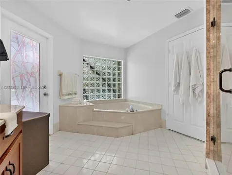 1025 Creekford Drive Weston FL 33326