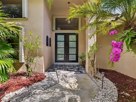 1025 Creekford Drive Weston FL 33326