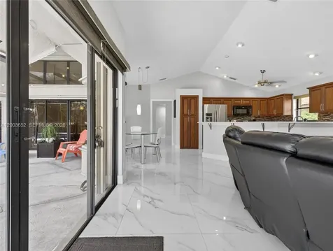 1025 Creekford Drive Weston FL 33326