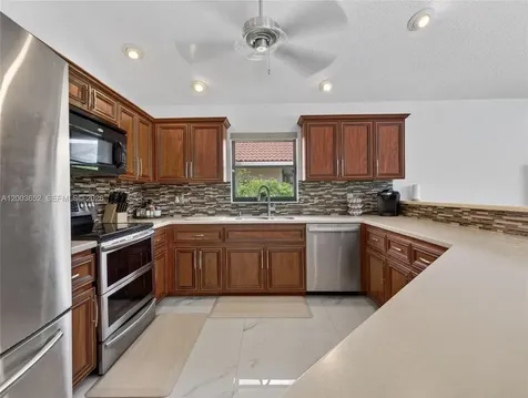 1025 Creekford Drive Weston FL 33326