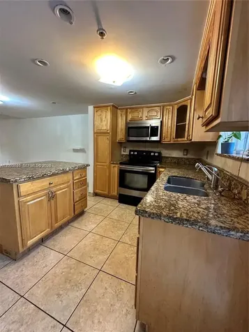 551 NW 82nd Avenue Miami FL 33126