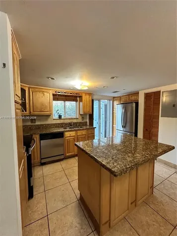 551 NW 82nd Avenue Miami FL 33126