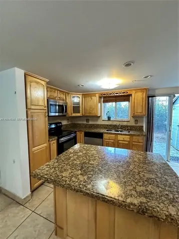551 NW 82nd Avenue Miami FL 33126