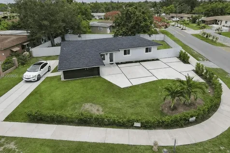 2831 NW 189th Street Miami Gardens FL 33056