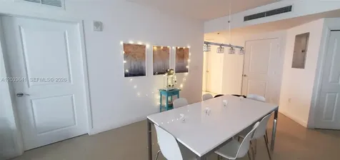 170 SE 14th Street Miami FL 33131