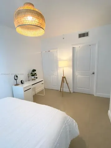 170 SE 14th Street Miami FL 33131