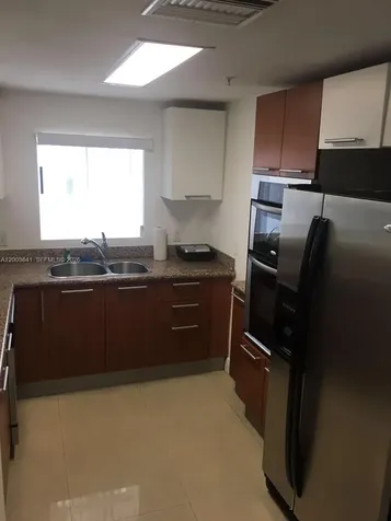 170 SE 14th Street Miami FL 33131