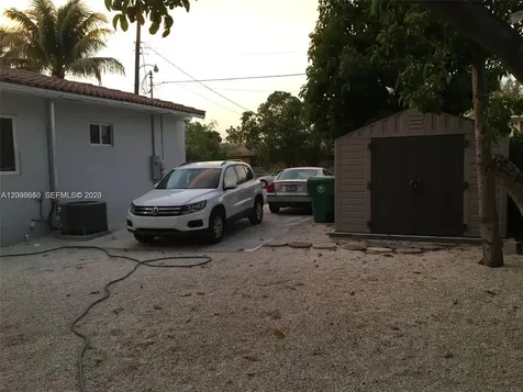1380 SW 11th Street Miami FL 33135