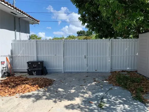 1380 SW 11th Street Miami FL 33135