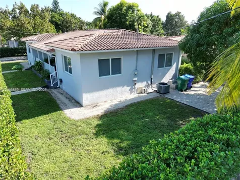 1380 SW 11th Street Miami FL 33135