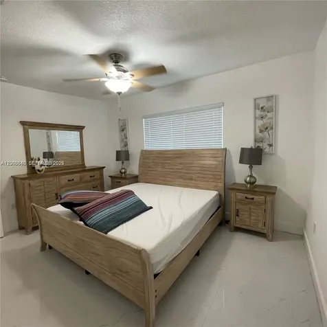 1380 SW 11th Street Miami FL 33135