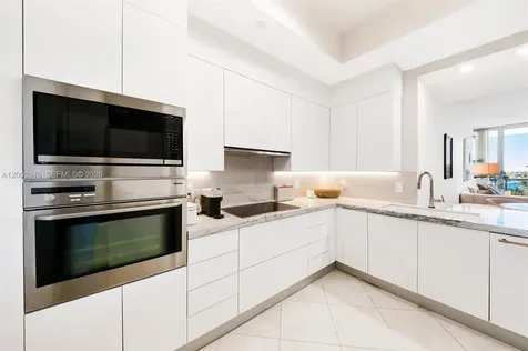 100 S Pointe Drive Miami Beach FL 33139