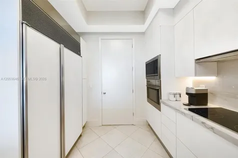 100 S Pointe Drive Miami Beach FL 33139