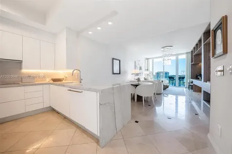 100 S Pointe Drive Miami Beach FL 33139