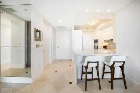 100 S Pointe Drive Miami Beach FL 33139
