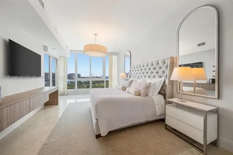 100 S Pointe Drive Miami Beach FL 33139