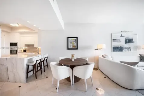 100 S Pointe Drive Miami Beach FL 33139