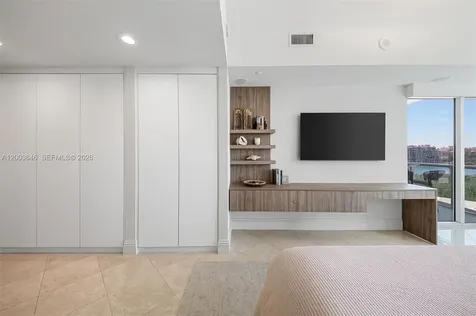 100 S Pointe Drive Miami Beach FL 33139