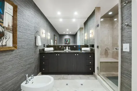 100 S Pointe Drive Miami Beach FL 33139