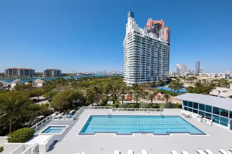 100 S Pointe Drive Miami Beach FL 33139