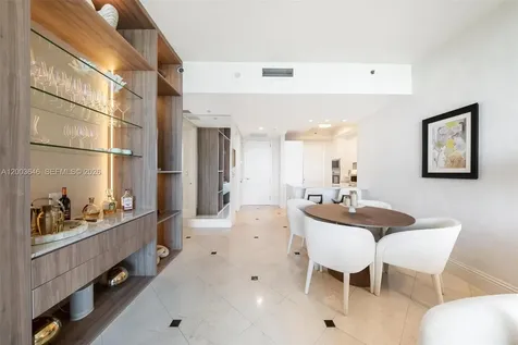 100 S Pointe Drive Miami Beach FL 33139
